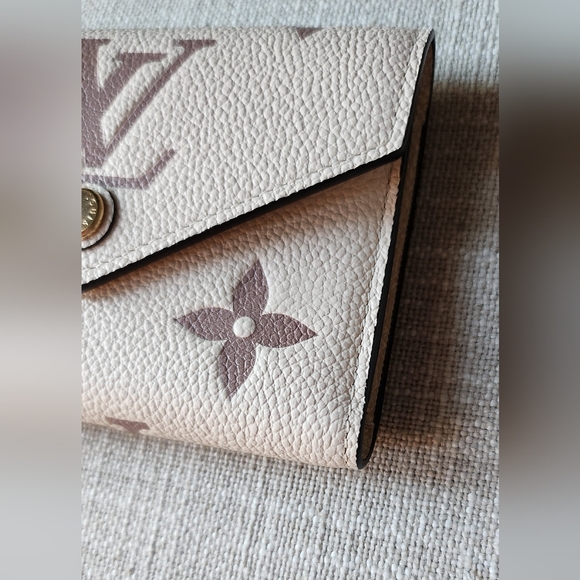 SOLD. Louis Vuitton Bicolor Empreinte Compact Wallet - Picture 5 of 10